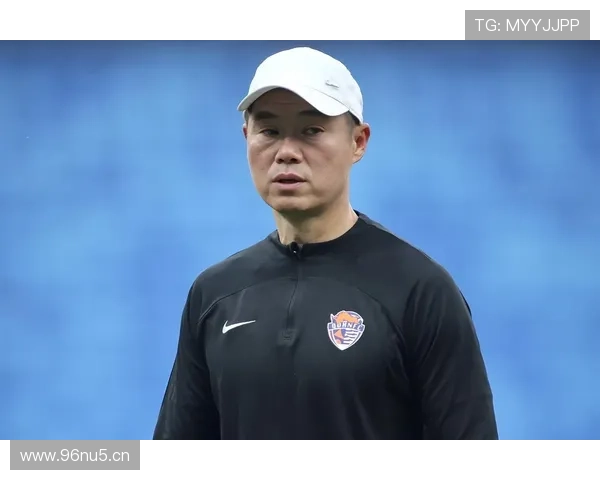 宿茂臻示意摄像聚焦韩鹏主帅